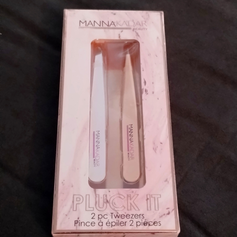 MannaKadaR beauty tweezers